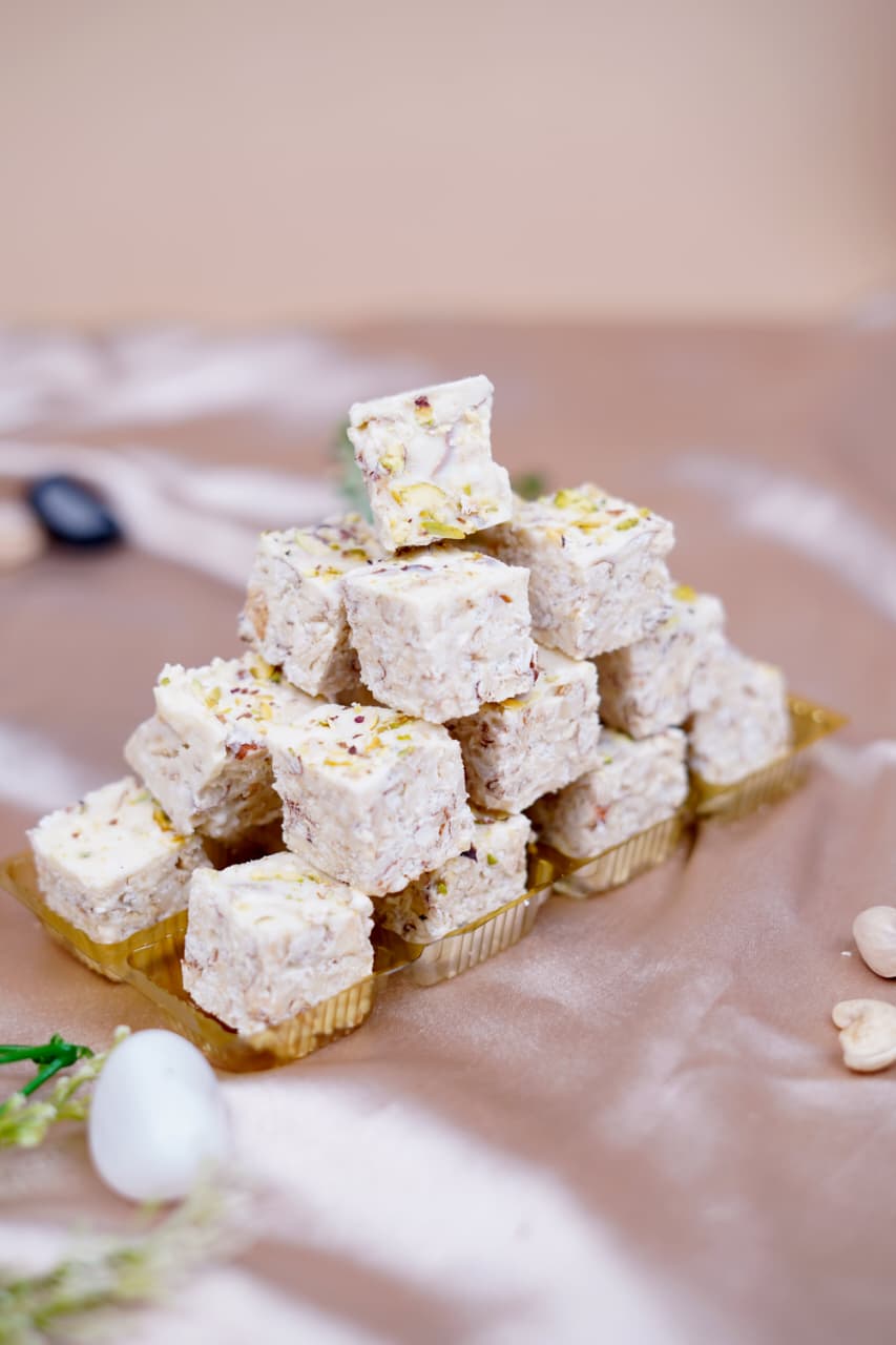 White Chocolate Dryfruit Bites