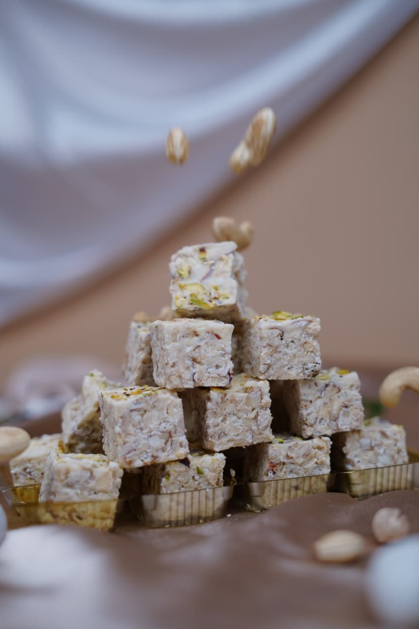 White Chocolate Dryfruit Bites