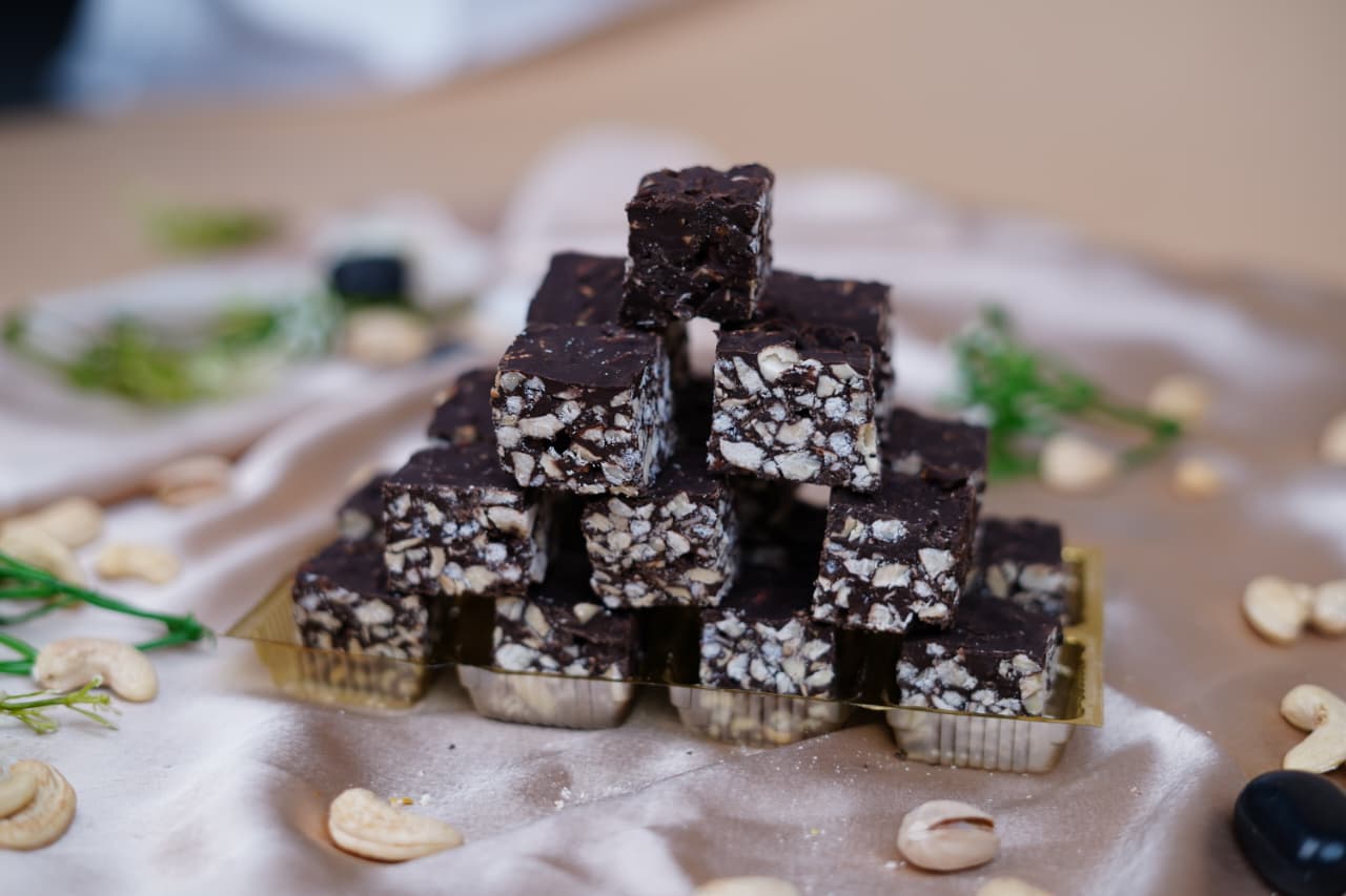 Dark Chocolate Dryfruit Bites